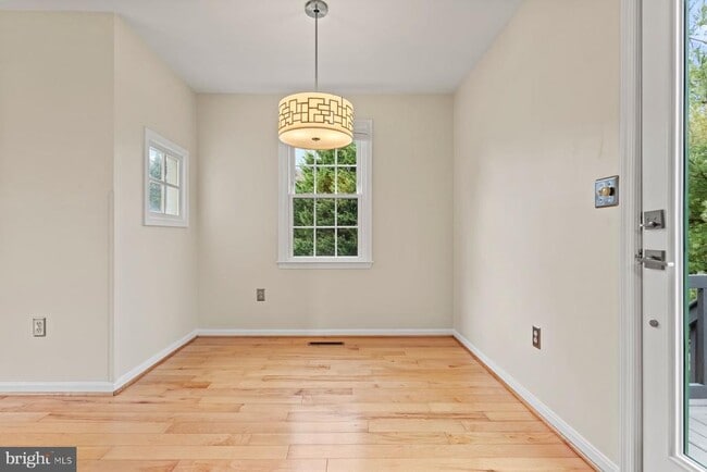 Building Photo - 10610 High Beach Ct