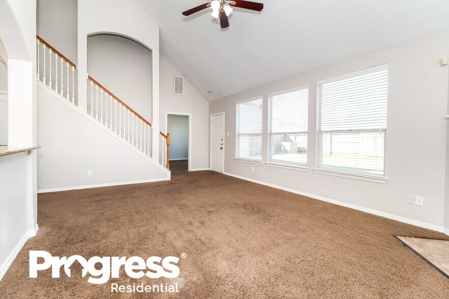 Building Photo - 12015 Raven View Dr