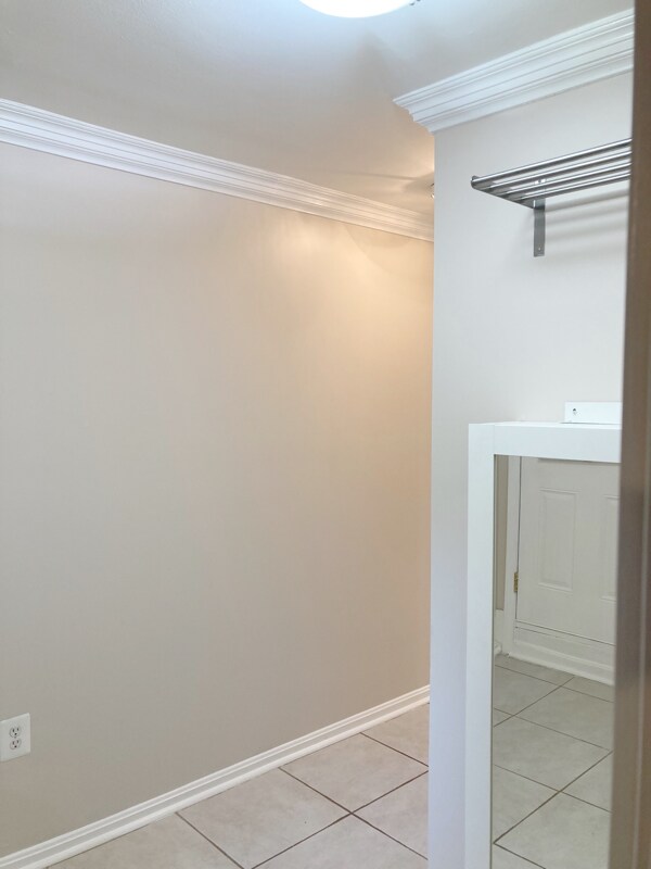 Building Photo - 902 I St SE