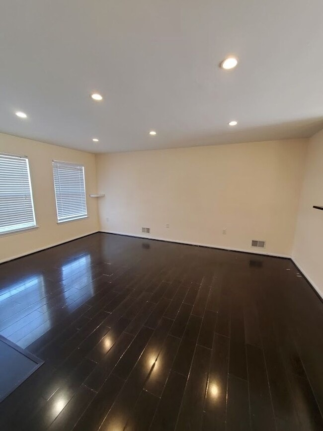 Building Photo - Rare opportunity to reside in the beautifu...