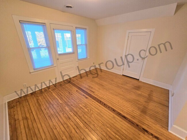 Building Photo - 1313 73rd St