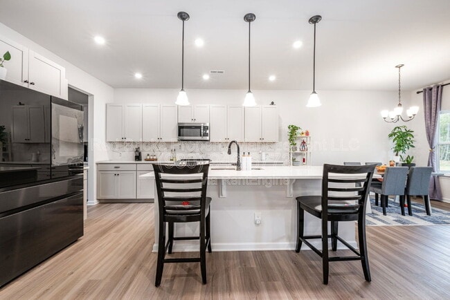 Building Photo - 9046 Evercrisp Ln