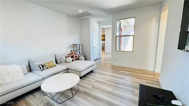 Building Photo - 9836 Starlight Ridge Ave