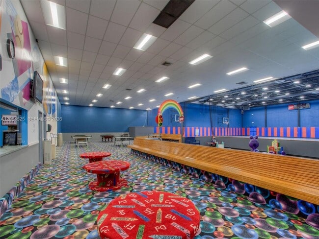 Building Photo - 16571 Blatt Blvd