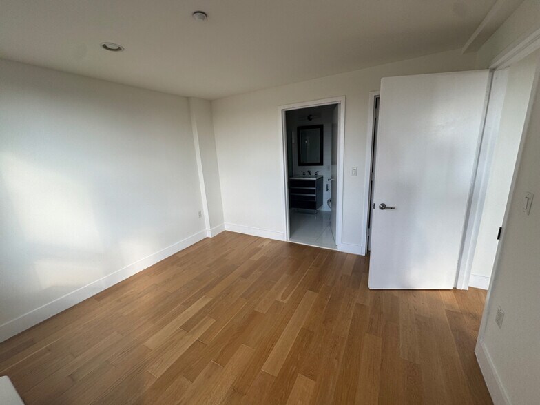Building Photo - 9639-96-66 66th Ave