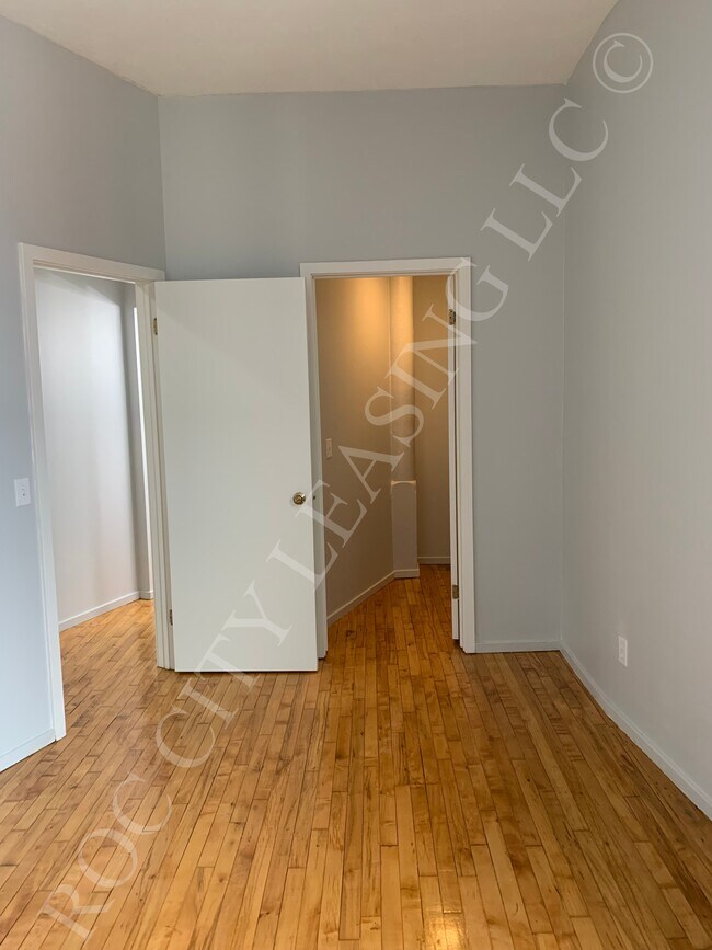 Building Photo - 214-216-216 Andrews St