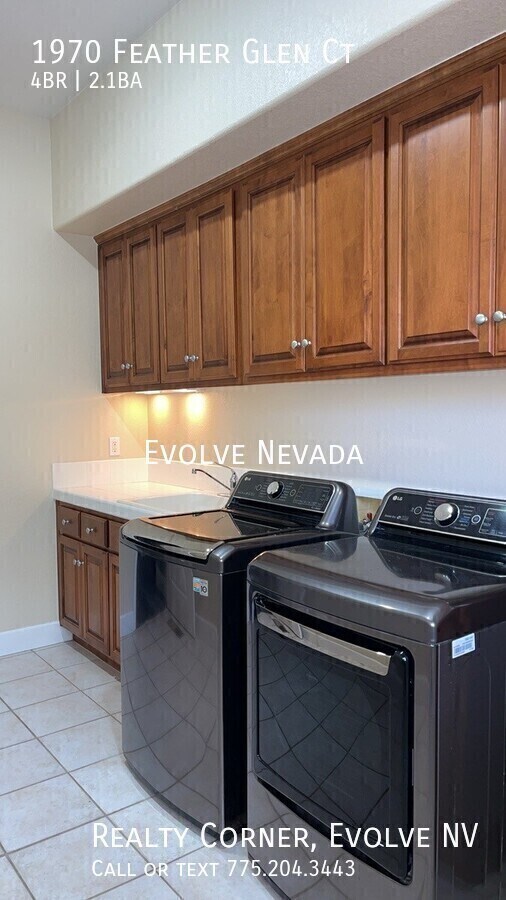 Building Photo - 1970 Feather Glen Ct