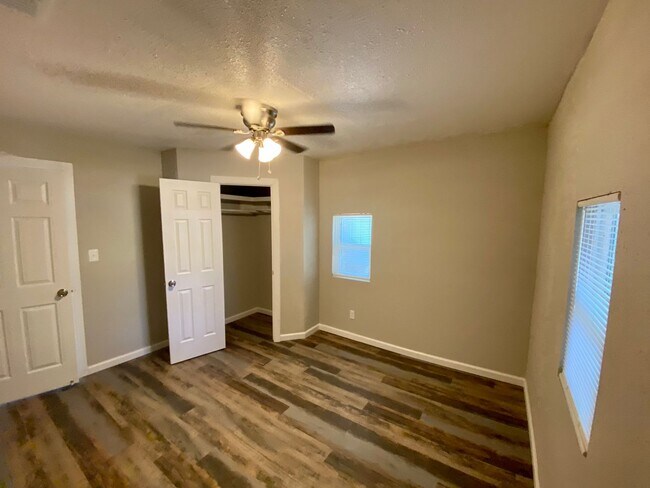 Building Photo - 3 Bed 2 Bath near Texas Tech Now Available!