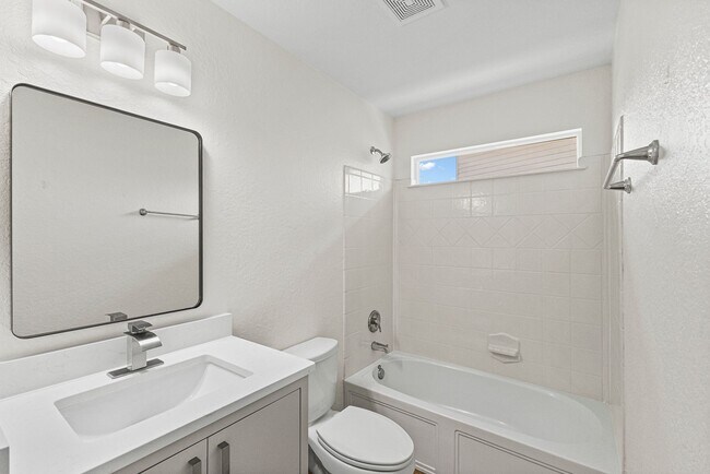 Building Photo - 9006 Wildbird Ln