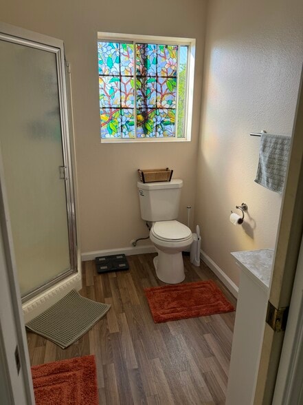 Bathrom - 14902 Eastwood Ave