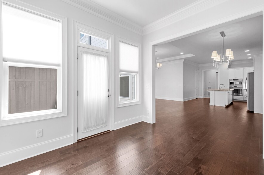 Building Photo - 3007 Cheever St