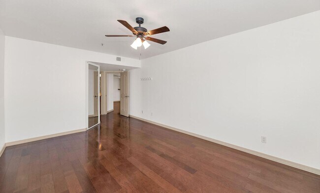 Building Photo - 5104 N 32nd St