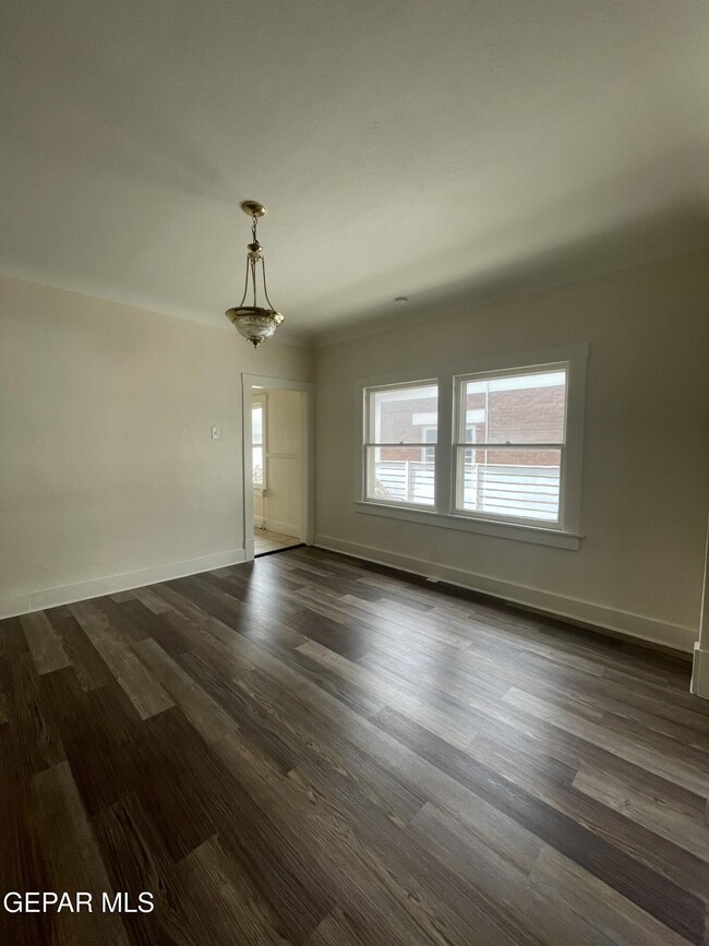 Building Photo - 3720 Chester Ave