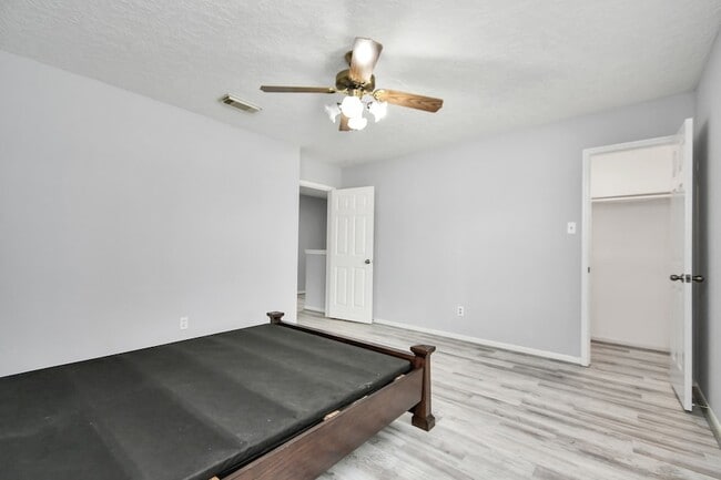 Building Photo - 2707 Blue Mist Dr