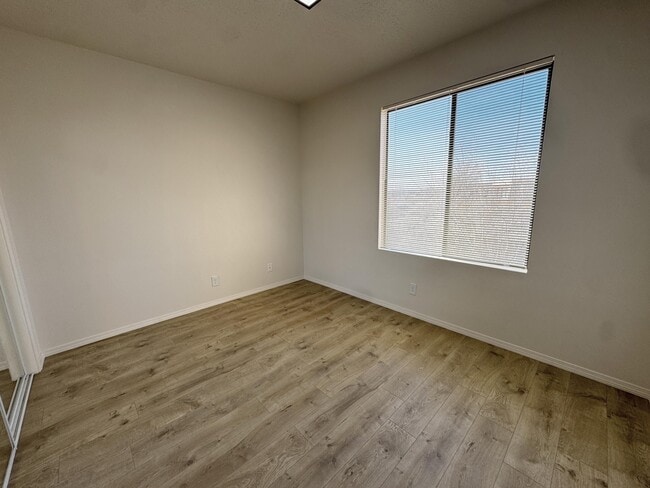 Building Photo - 1109 Meadowlark Way SE