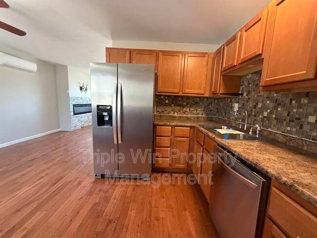 Building Photo - 5243 Ville Maria Ln