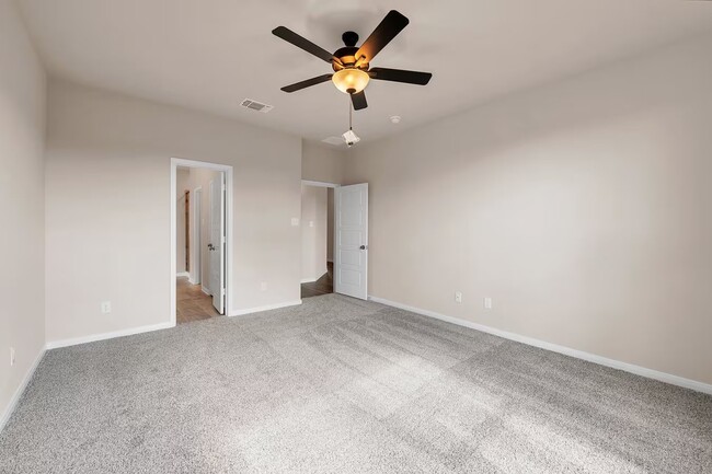 Building Photo - 10104 Bethlehem Ct