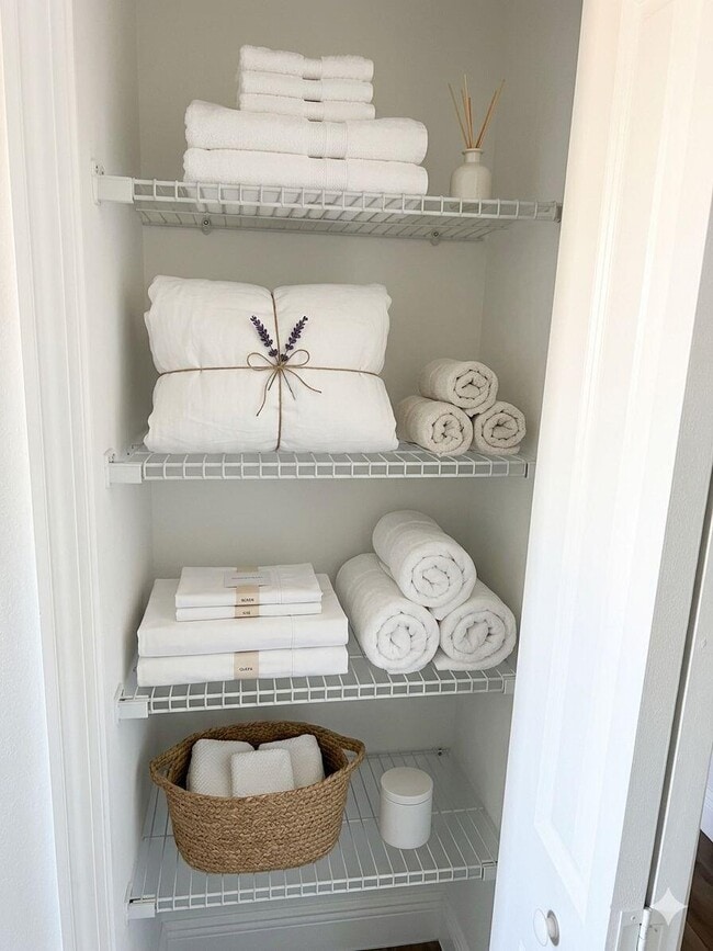 Building Photo - 1067 Rio Ct