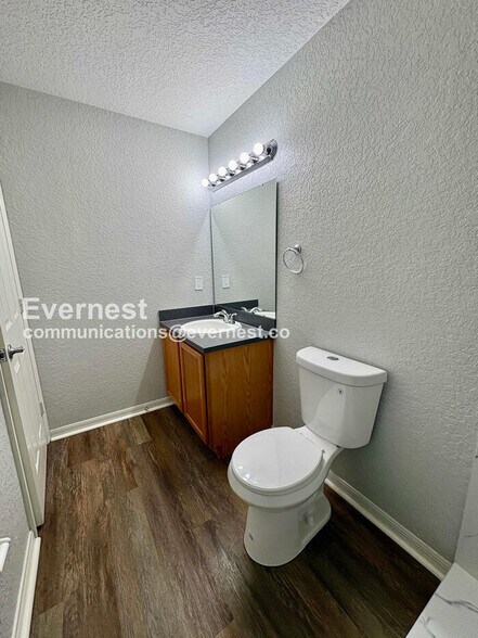 Building Photo - 2219 15th Ave E