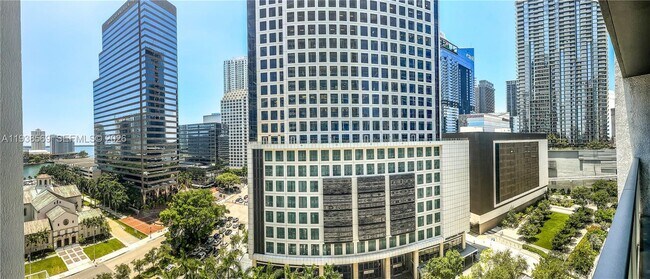 Building Photo - 500 Brickell Ave