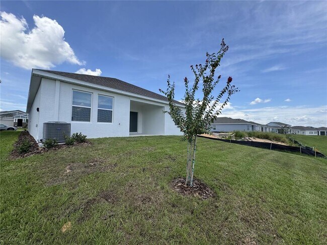 Building Photo - 3318 Armstrong Ave