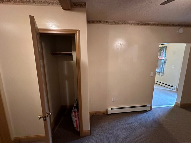 Building Photo - 36-40-40 Pleasant St