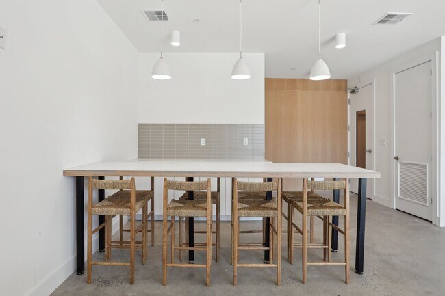 Building Photo - 2654 Coral St