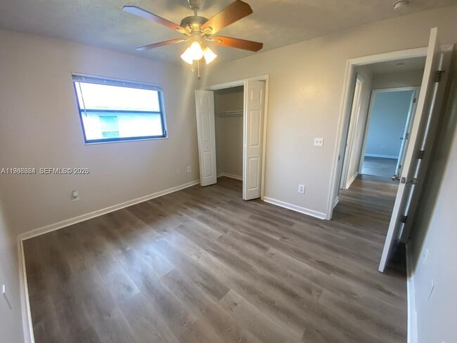 Building Photo - 371 SE Fairchild Ave