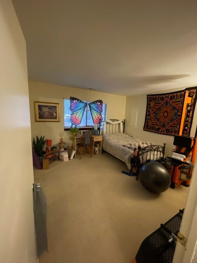 Building Photo - 2BR Finley Forest Condo – Minutes to Chapel Hill & UNC