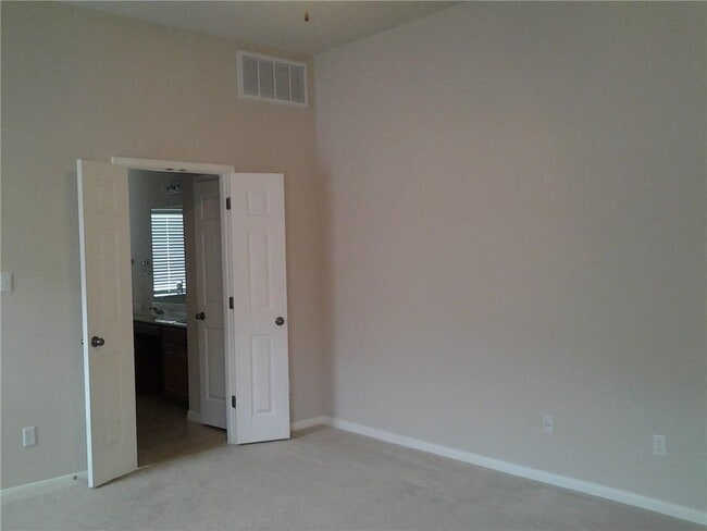 Building Photo - 4105 Meadow Bluff Way