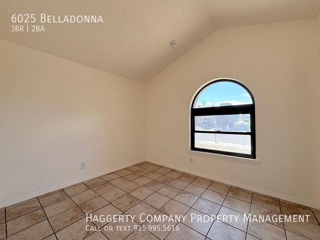 Building Photo - 6025 Belladonna-