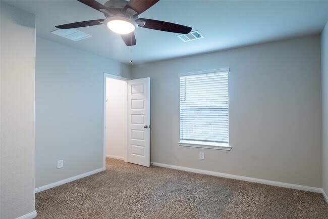 Building Photo - 3707 Cub Dr