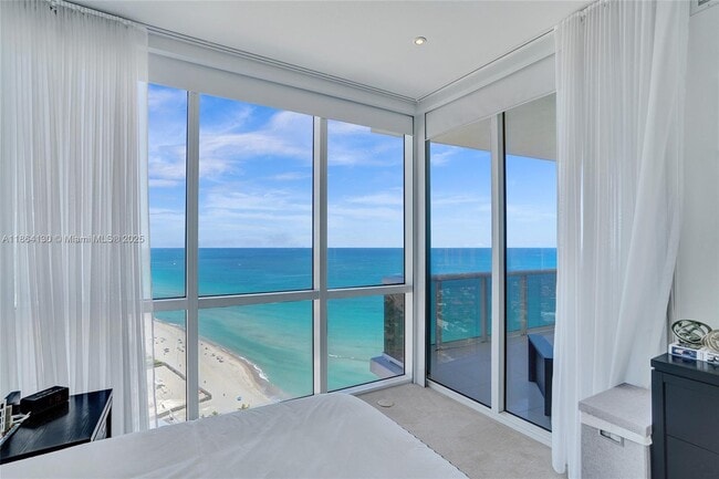 Building Photo - 18201 Collins Ave