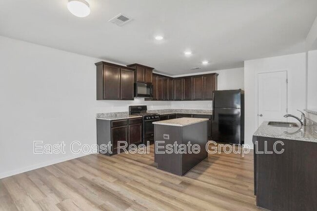 Building Photo - 87 Eakins Ln