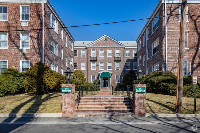 Entrance - Crestwood Apartments