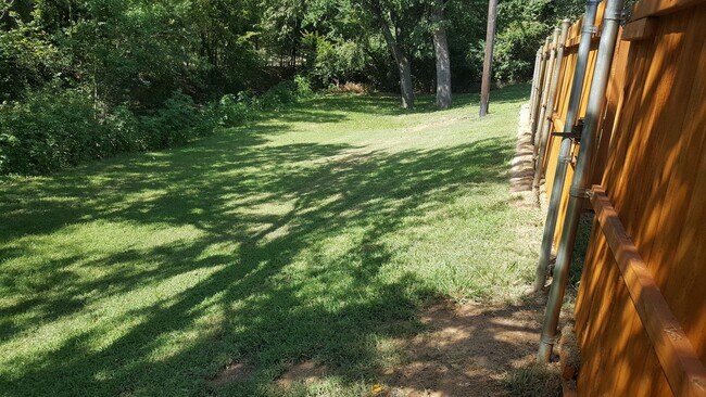 Building Photo - COMING SOON, JANUARY 10TH:  Beautifully Remodeled 3/2/2 Home, Generously updated Smart Home - For...