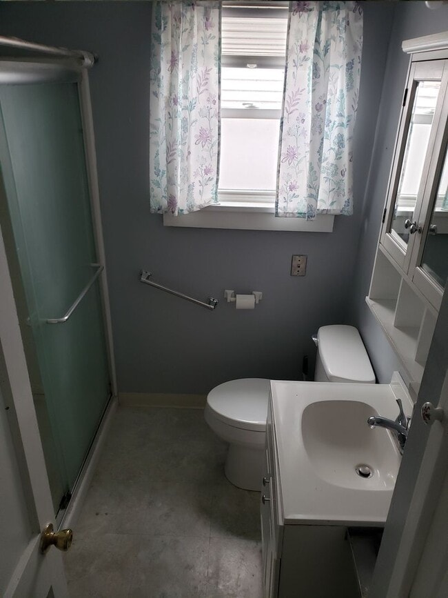 Building Photo - 3 Bed 1 Bath House for Rent