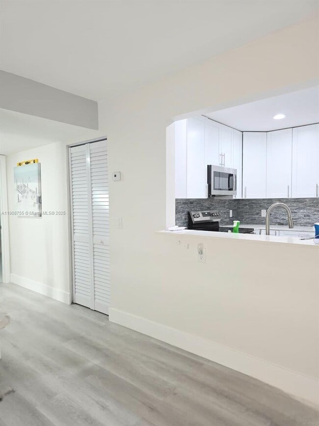 Building Photo - 1810 NW 119th St