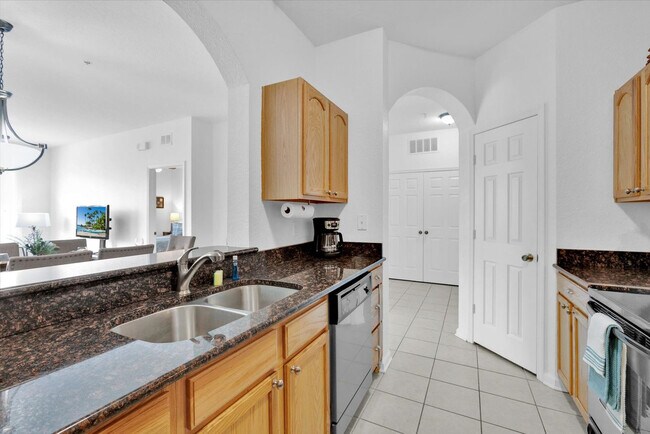 Building Photo - 2785 Almaton Loop