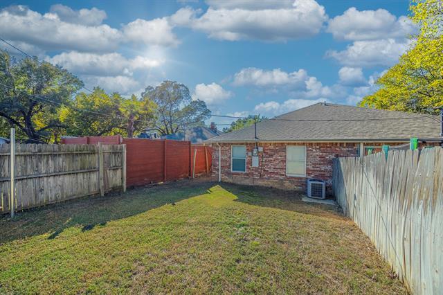 Building Photo - 3107 8th Ave