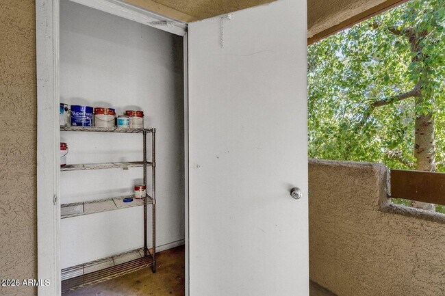 Building Photo - 7008 E Gold Dust Ave