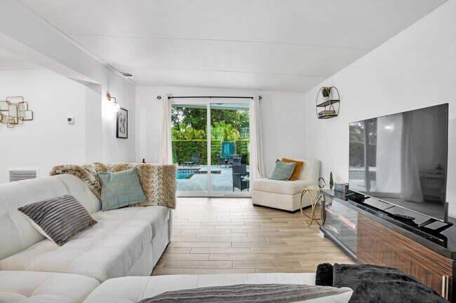 Building Photo - 2007 Northridge Rd