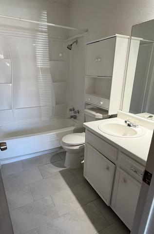 Building Photo - 2200 Westmoor Pl