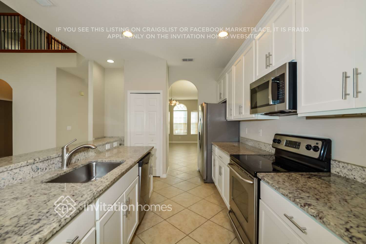 Building Photo - 12837 Cloverdale Ln