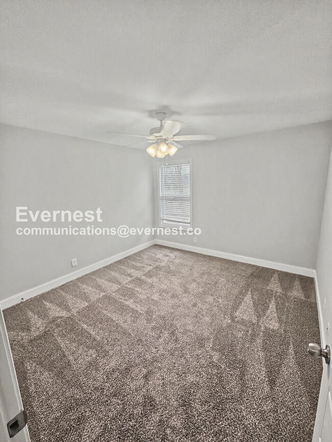 Building Photo - 4043 Ft Sumter Dr