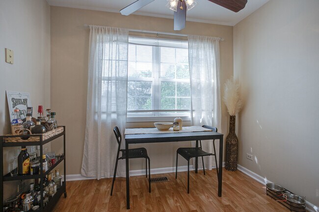 Building Photo - 1401 Orleans Dr