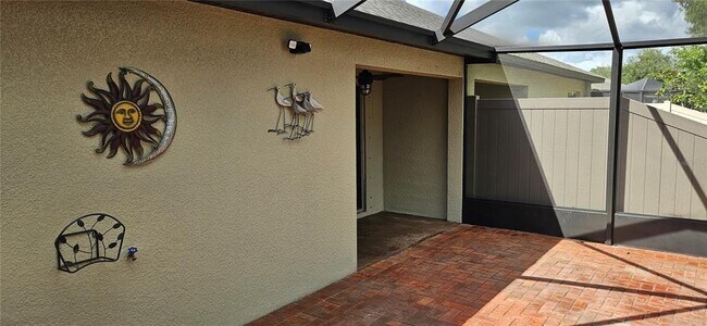 Building Photo - 14055 Weddington Ter
