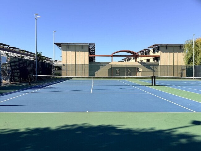 Building Photo - 1208 Admiralty Ln