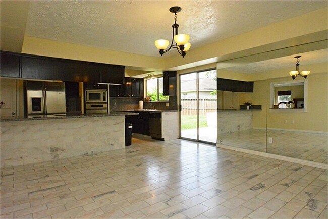 Building Photo - 2523 Coopers Post Ln