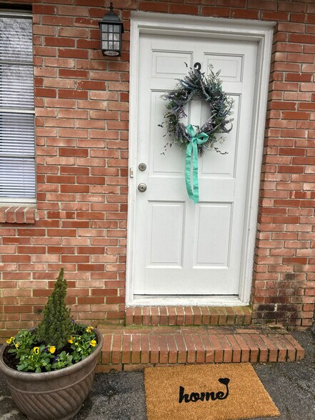 Building Photo - 1002 Ogrady Dr